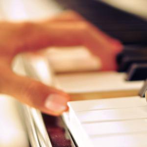 一个上添一个下添口是什么字
